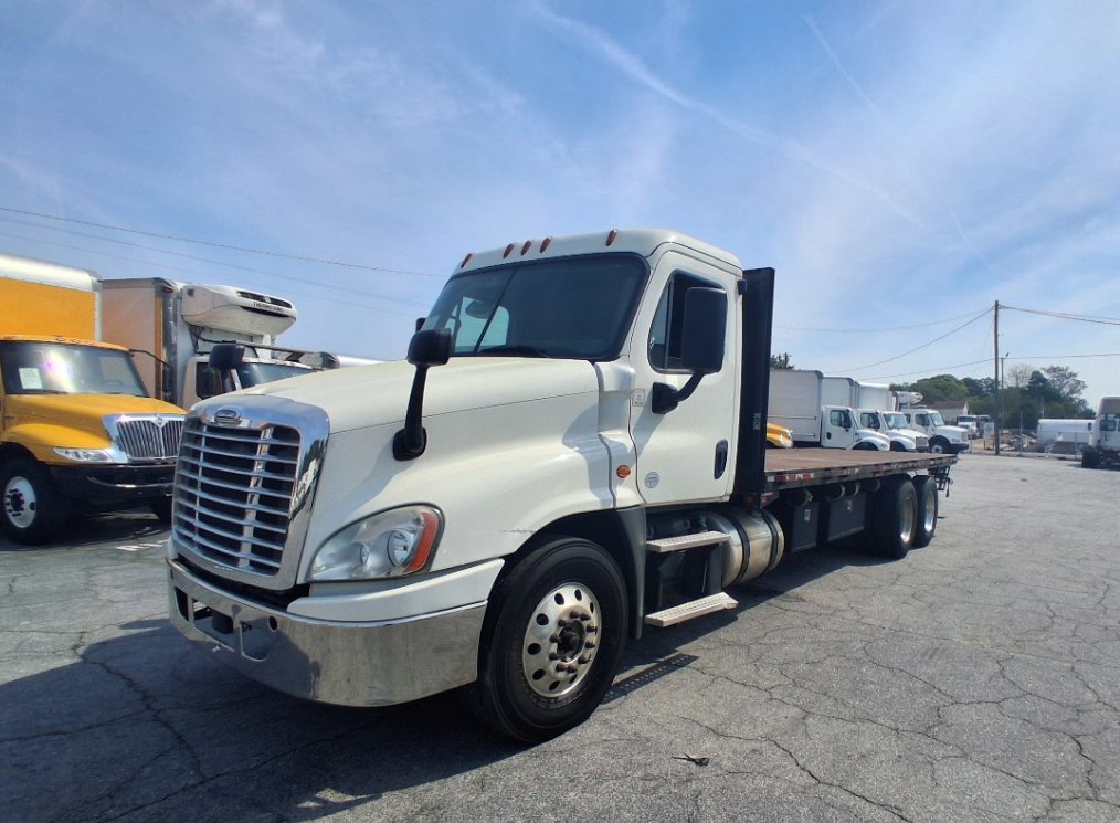 2018 Freightliner Cascadia - $55,995