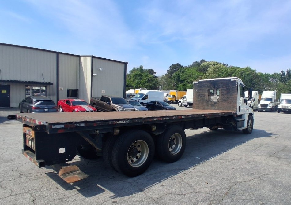 2018 Freightliner Cascadia - $55,995