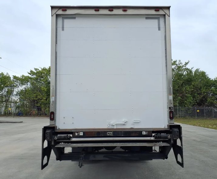 2018 Freightliner M2 - $37,995