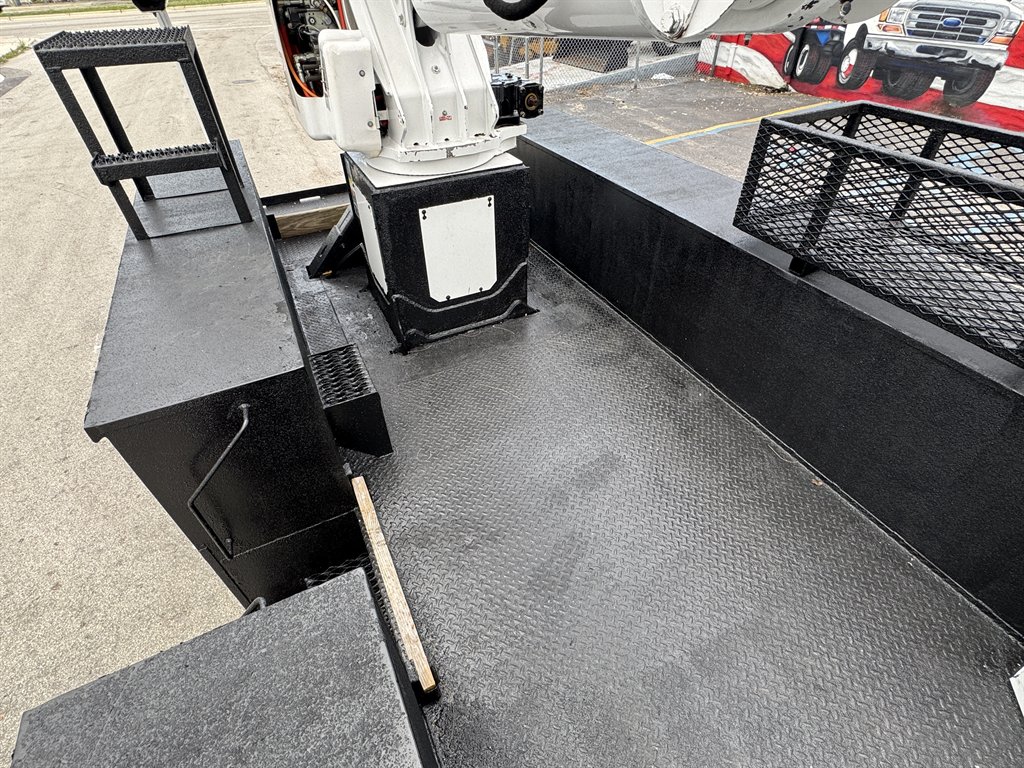 2018 Freightliner M2 - $57,995