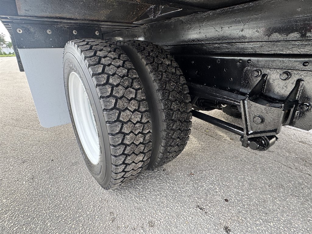 2019 Isuzu Npr-xd - $43,995