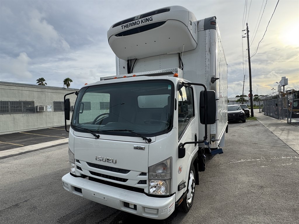 2019 Isuzu Npr-xd - $43,995