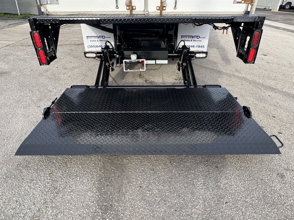 2019 Isuzu Npr-xd - $43,995