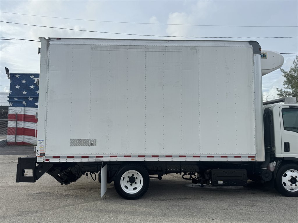 2019 Isuzu Npr-xd - $43,995