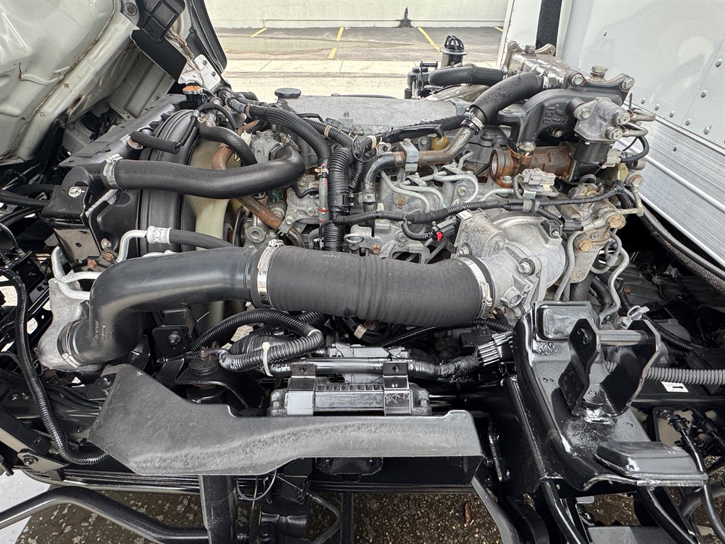 2019 Isuzu Npr-xd - $43,995