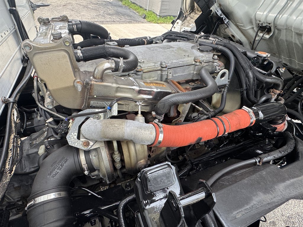 2019 Isuzu Npr-xd - $43,995