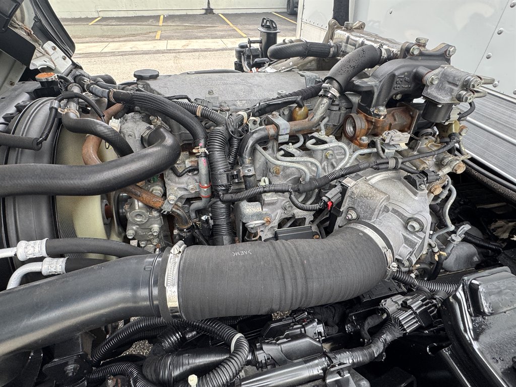 2019 Isuzu Npr-xd - $43,995
