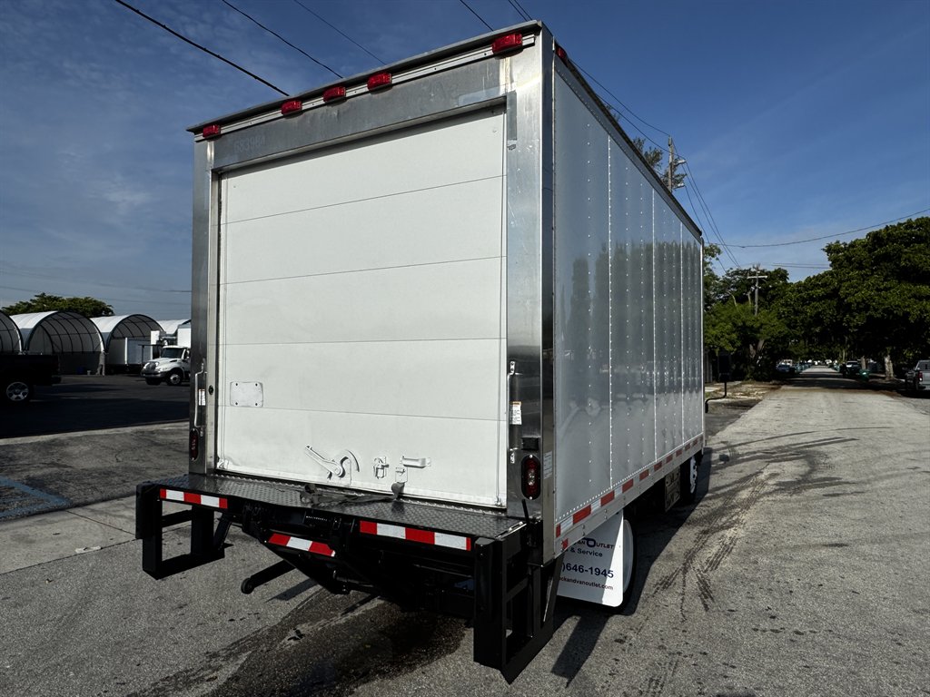 2017 Isuzu Npr-xd - $37,995