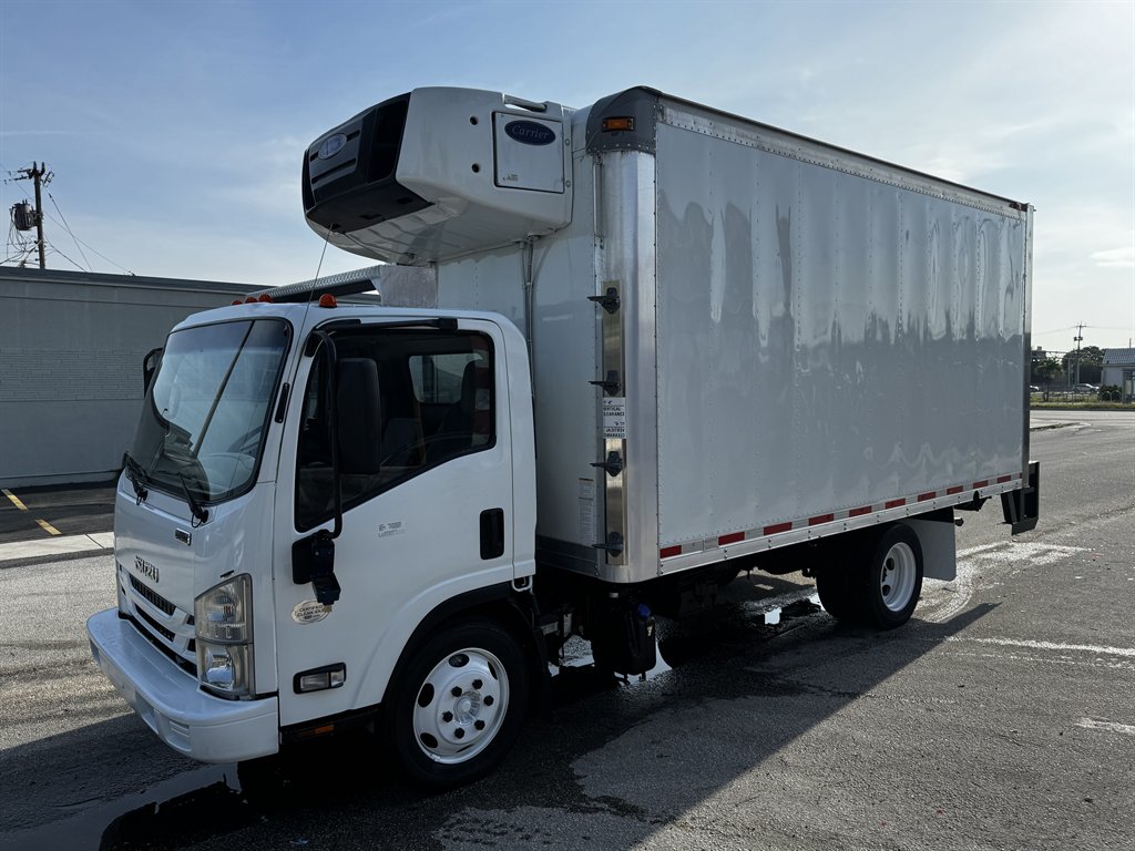 2017 Isuzu Npr-xd - $37,995