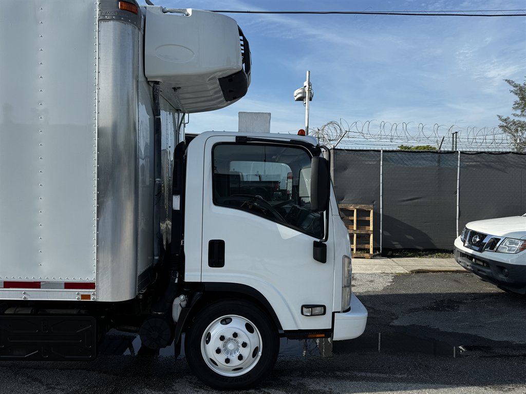 2017 Isuzu Npr-xd - $37,995