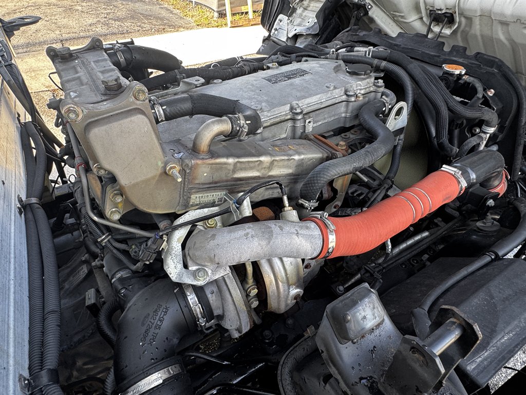 2017 Isuzu Npr-xd - $37,995