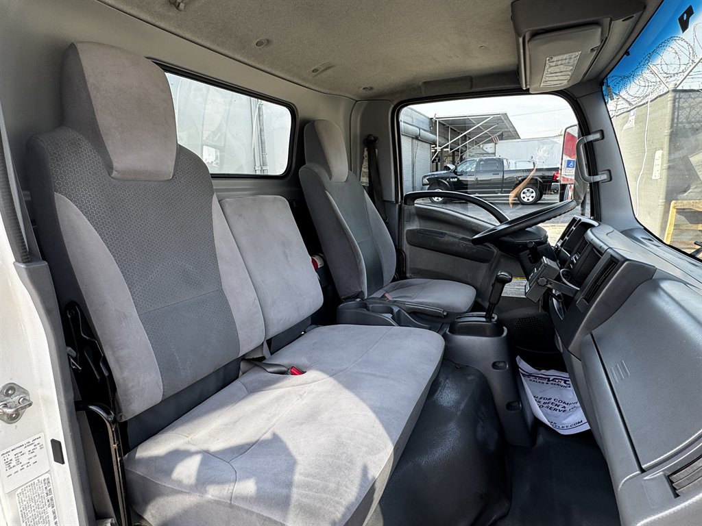 2017 Isuzu Npr-xd - $37,995