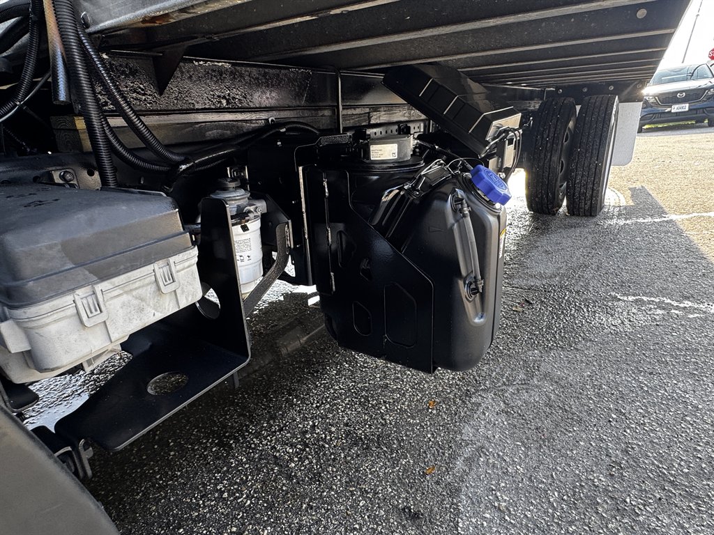 2017 Isuzu Npr-xd - $37,995