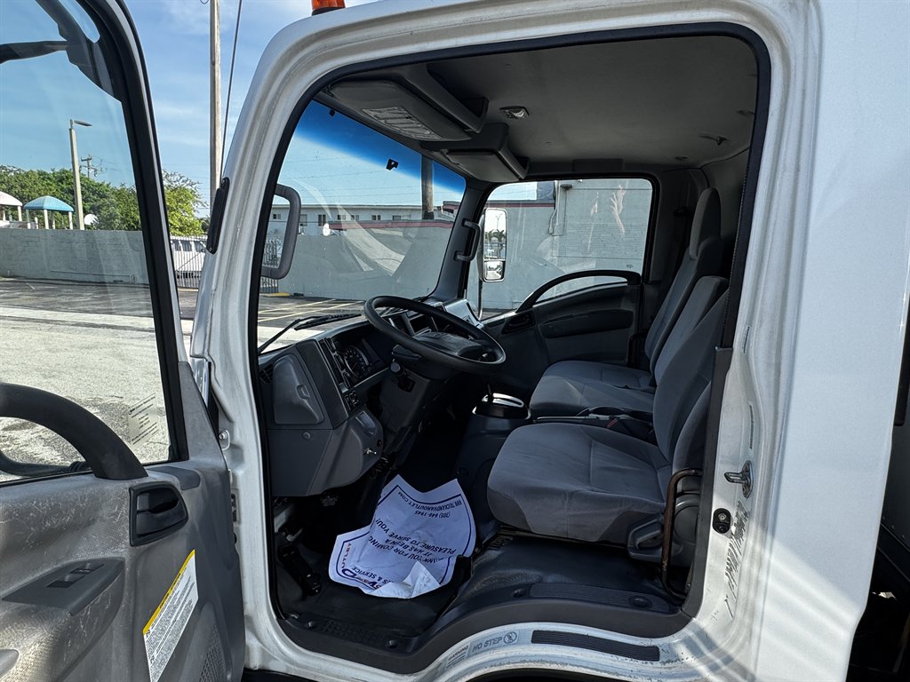 2017 Isuzu Npr-xd - $37,995