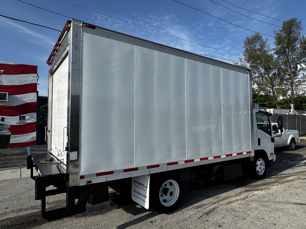 2017 Isuzu Npr-xd - $37,995