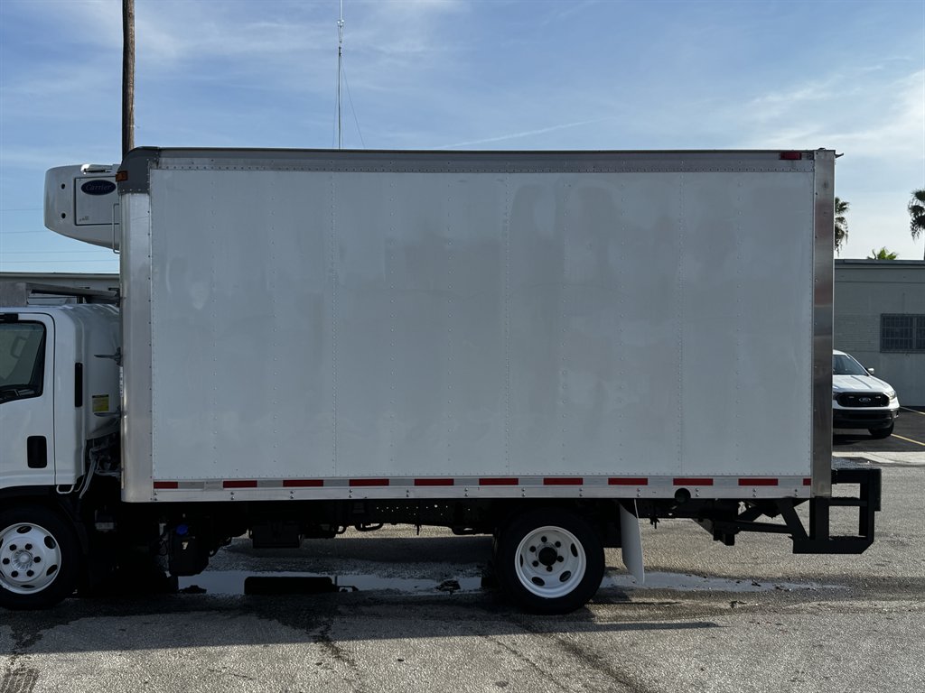 2017 Isuzu Npr-xd - $37,995