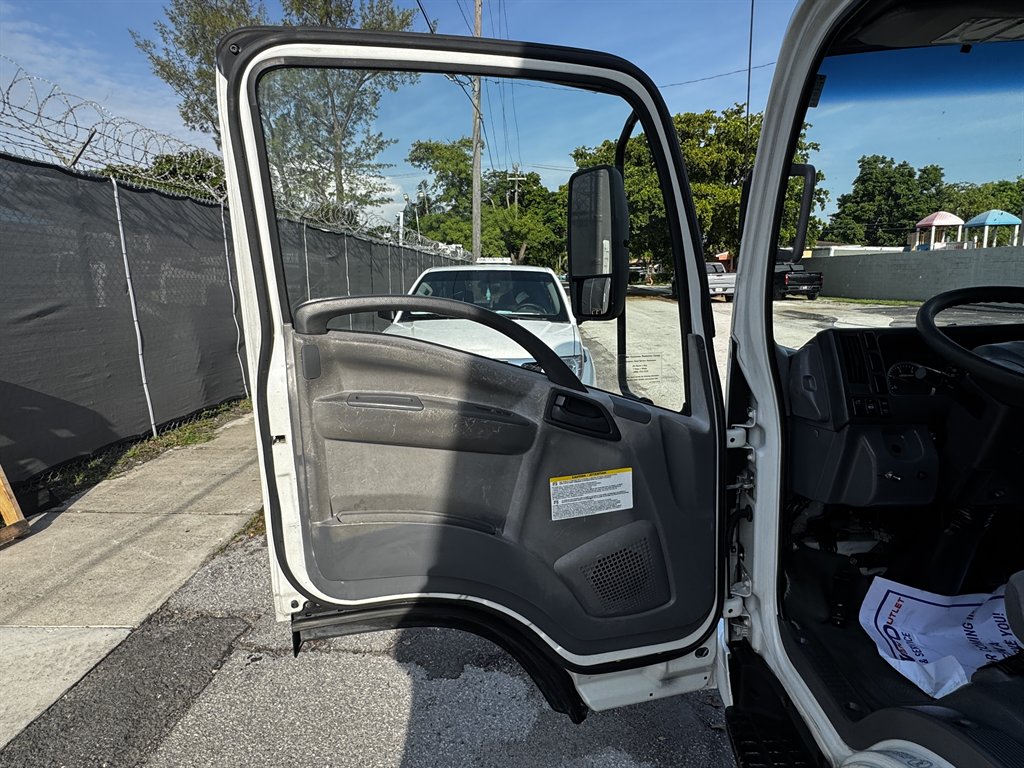 2017 Isuzu Npr-xd - $37,995
