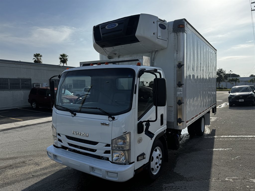 2017 Isuzu Npr-xd - $37,995