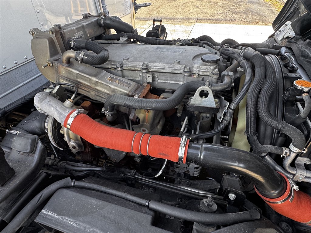2017 Isuzu Npr-xd - $37,995