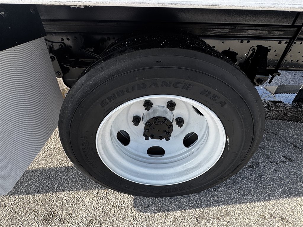 2017 Isuzu Npr-xd - $37,995