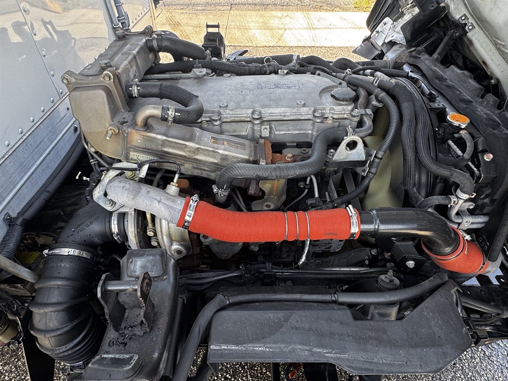 2017 Isuzu Npr-xd - $37,995