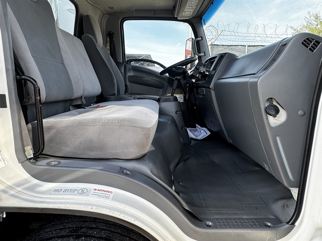 2017 Isuzu Npr-xd - $37,995