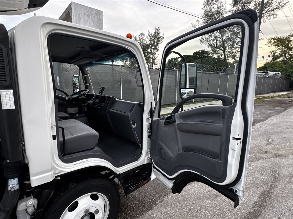 2017 Isuzu Npr-xd - $38,995