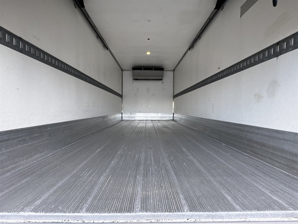 2017 Isuzu Npr-xd - $38,995