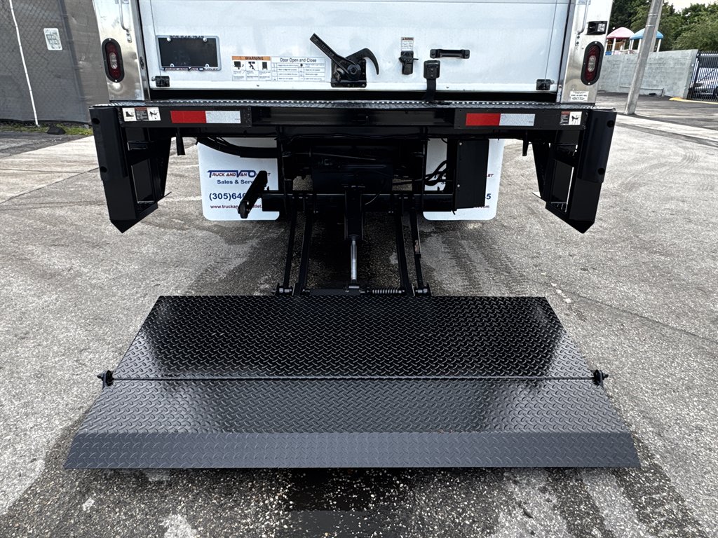 2017 Isuzu Npr-xd - $38,995