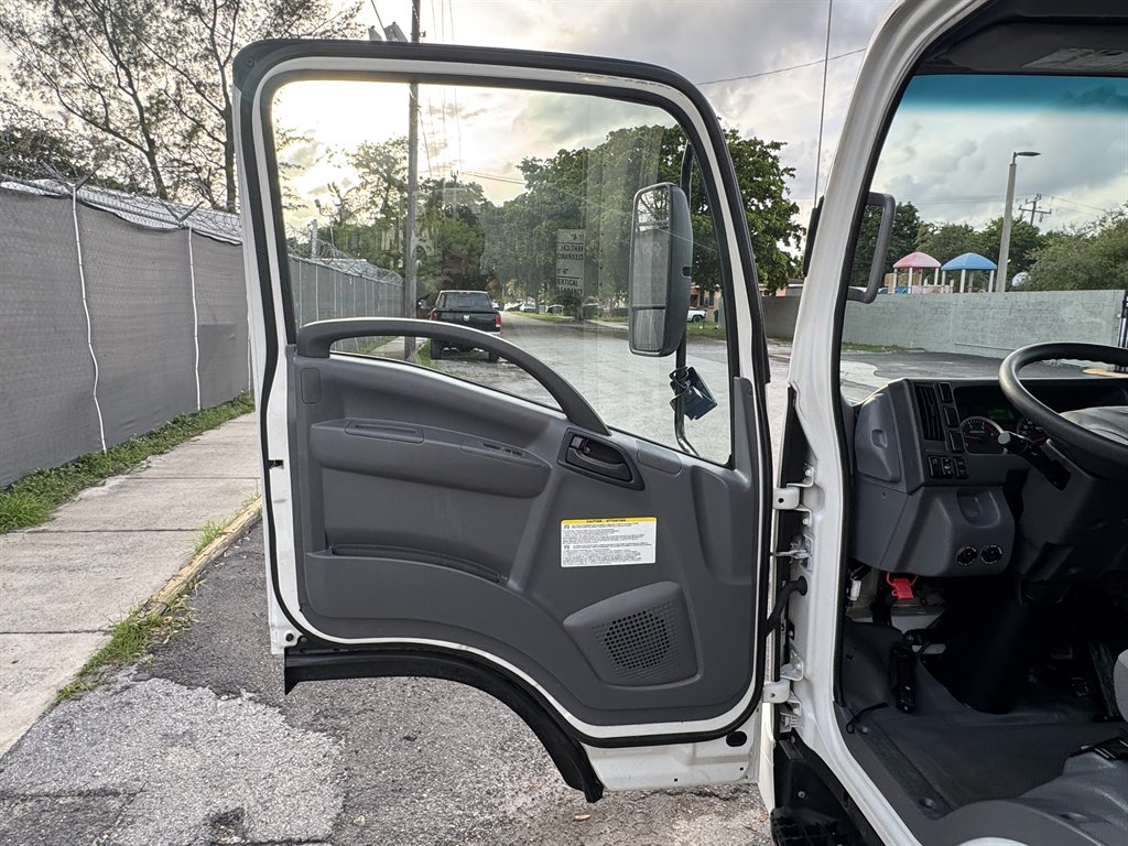 2018 Isuzu Npr-xd - $34,995