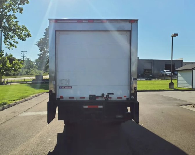 2018 Isuzu Npr-xd - $35,995