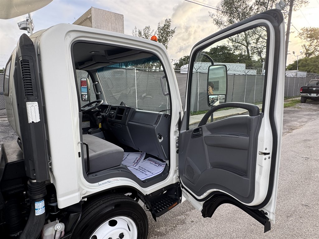 2018 Isuzu Npr-xd - $34,995