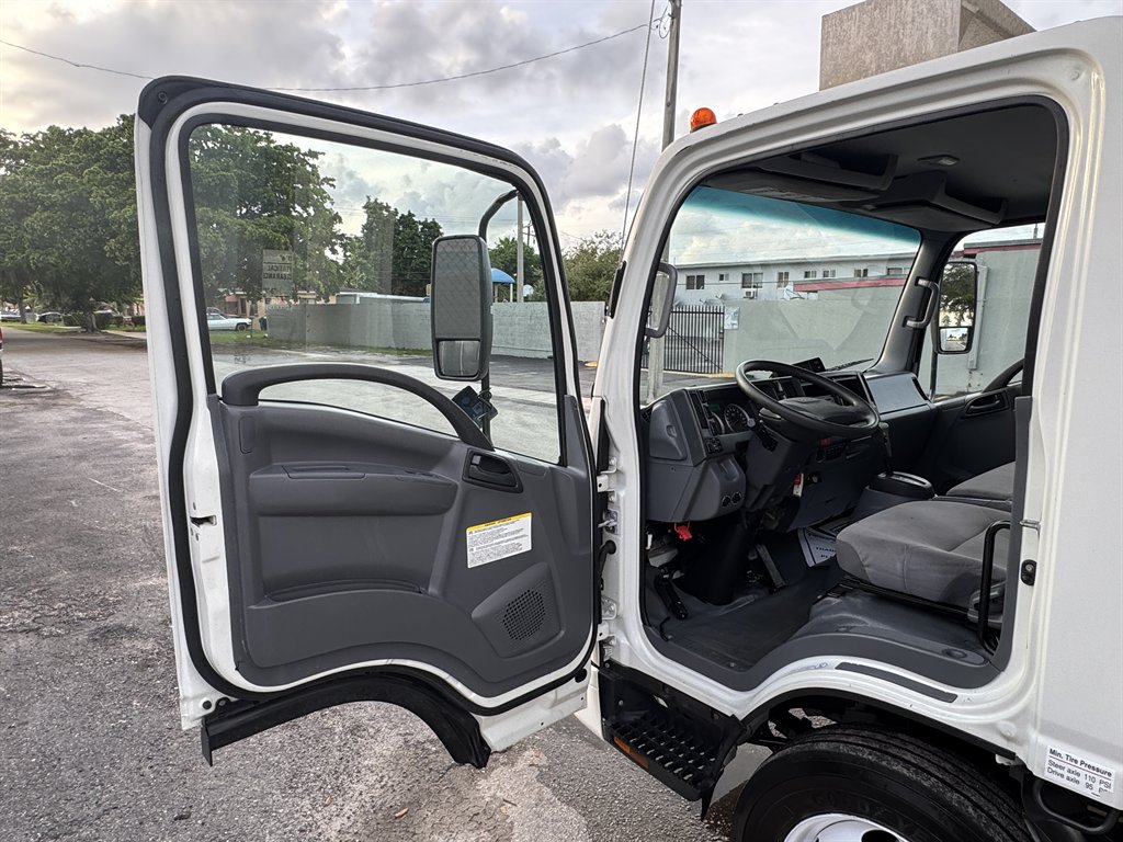2018 Isuzu Npr-xd - $34,995