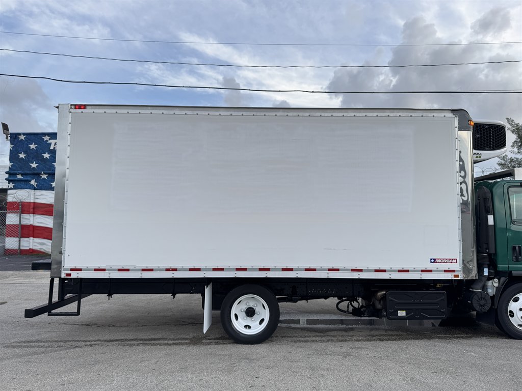 2020 Chevrolet 4500xd - $32,995