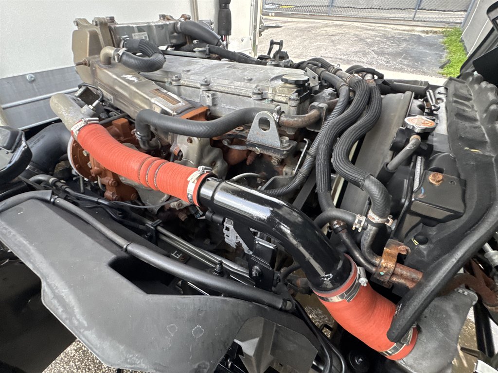 2020 Chevrolet 4500xd - $32,995