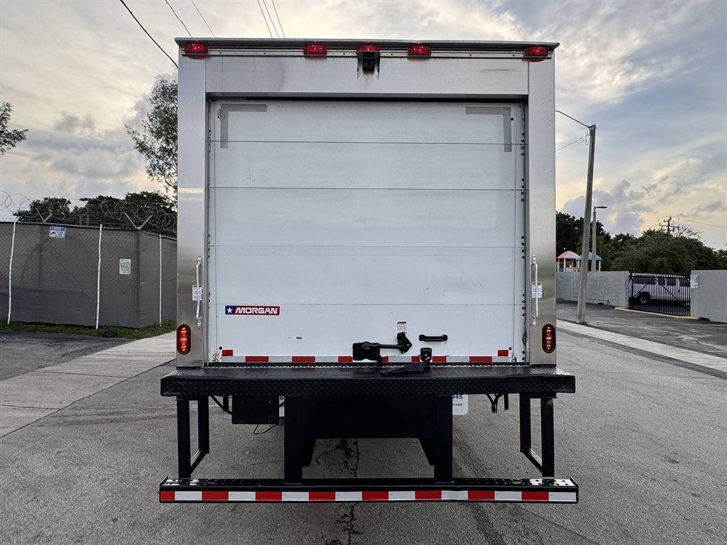 2020 Chevrolet 4500xd - $32,995
