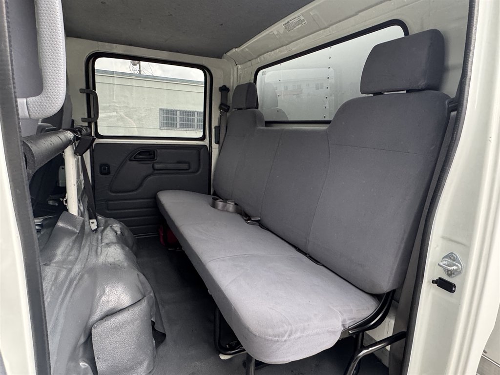 2021 Isuzu Npr-xd - $41,995