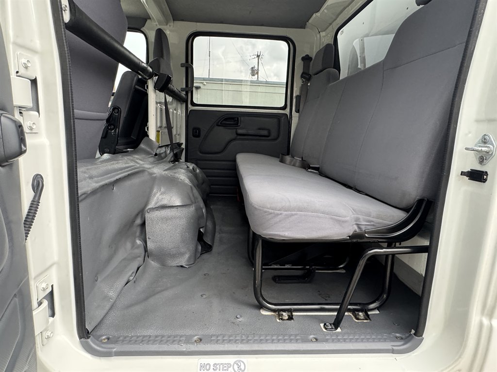 2021 Isuzu Npr-xd - $41,995