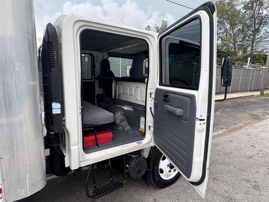 2021 Isuzu Npr-xd - $41,995