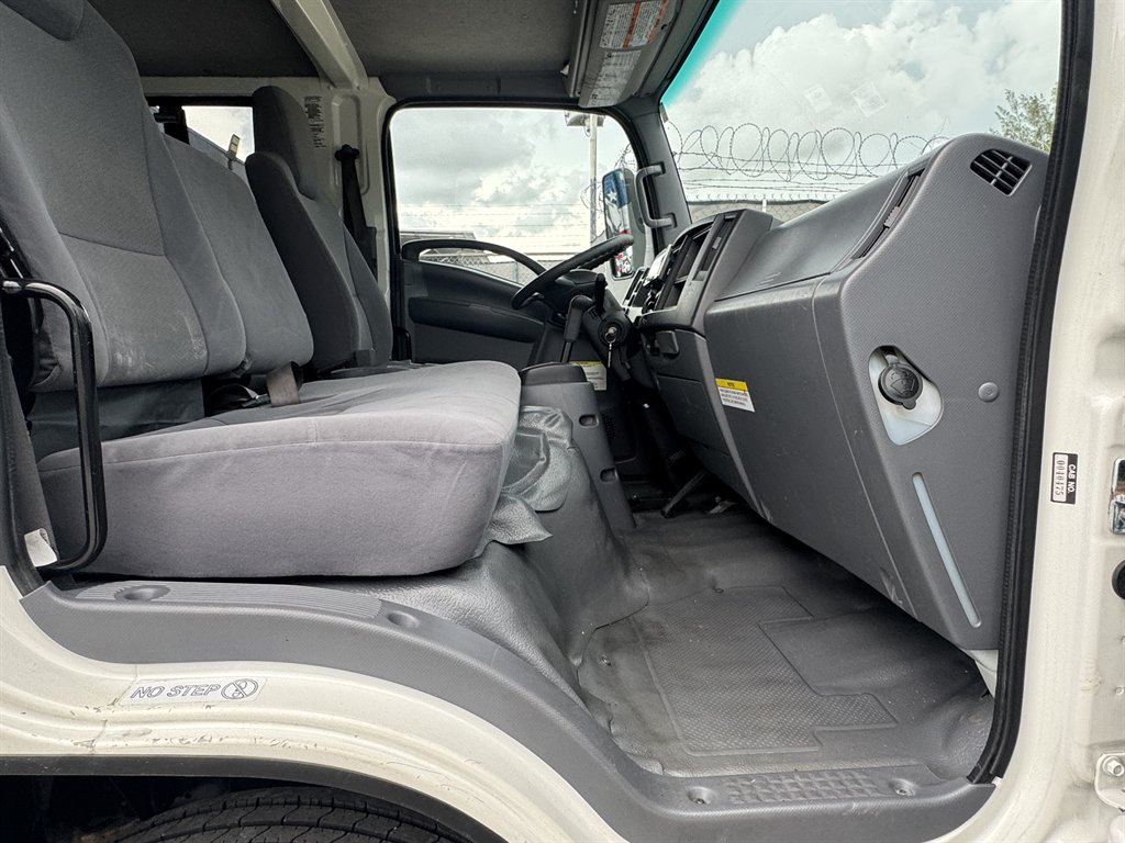 2021 Isuzu Npr-xd - $41,995
