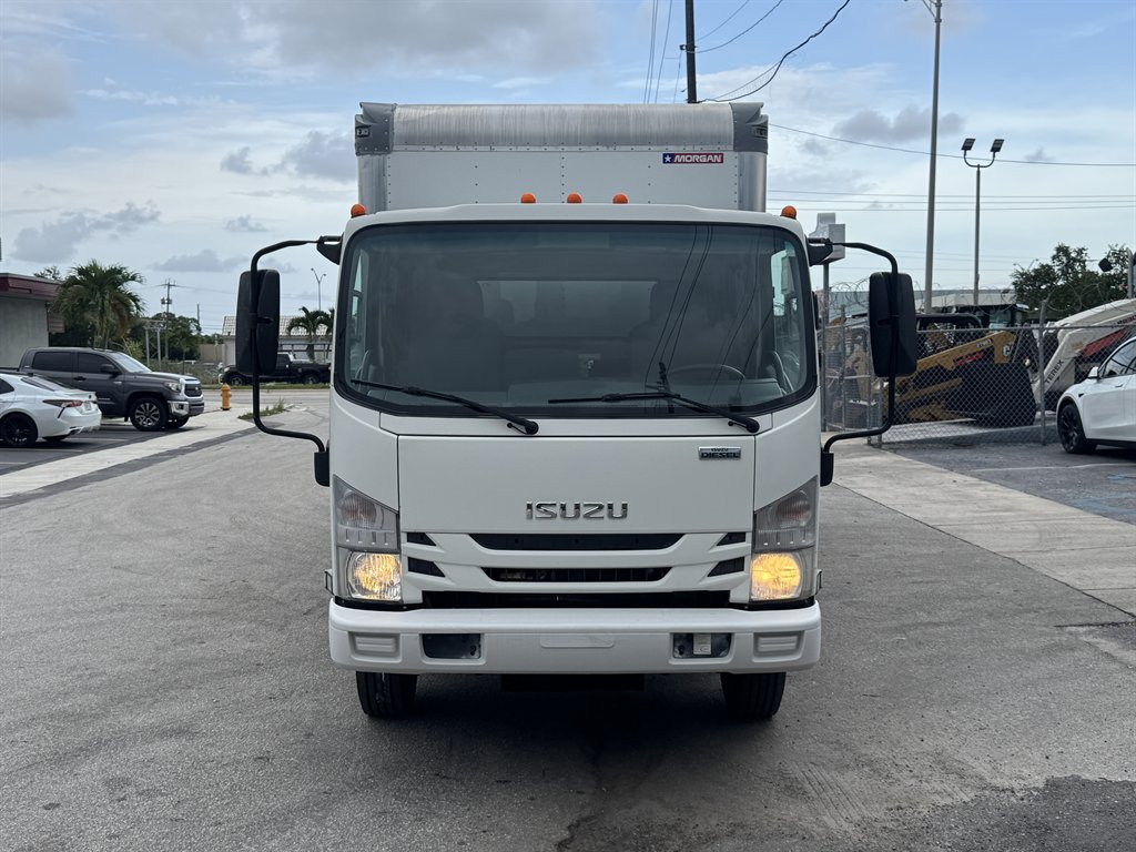 2021 Isuzu Npr-xd - $41,995