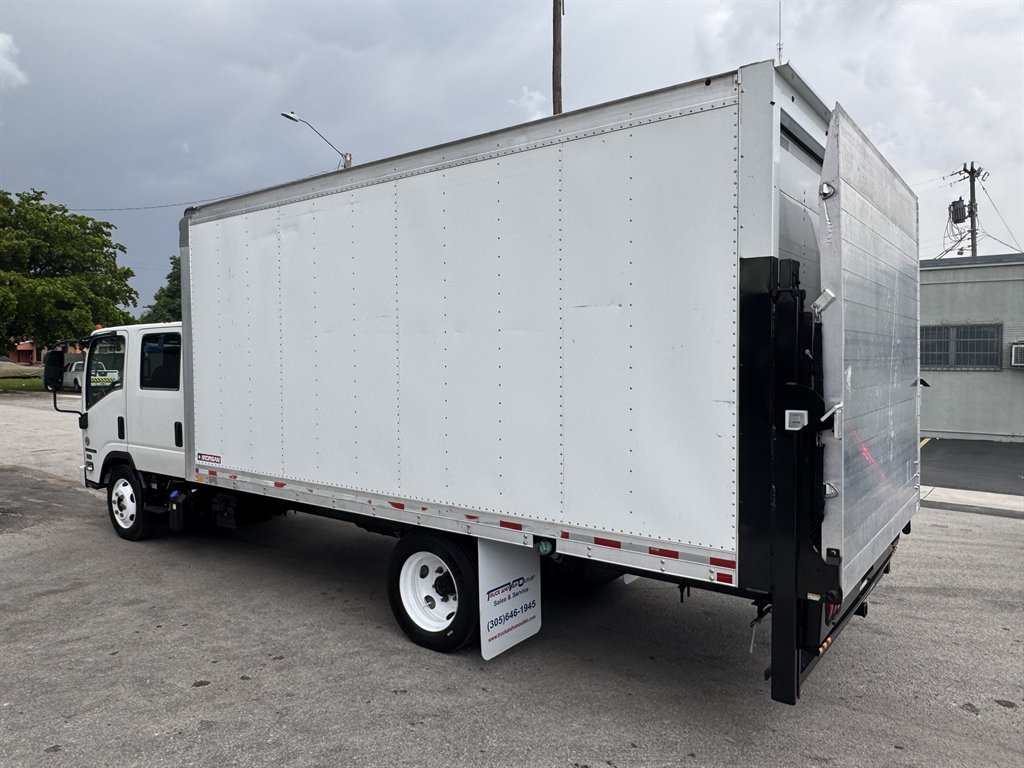 2021 Isuzu Npr-xd - $41,995