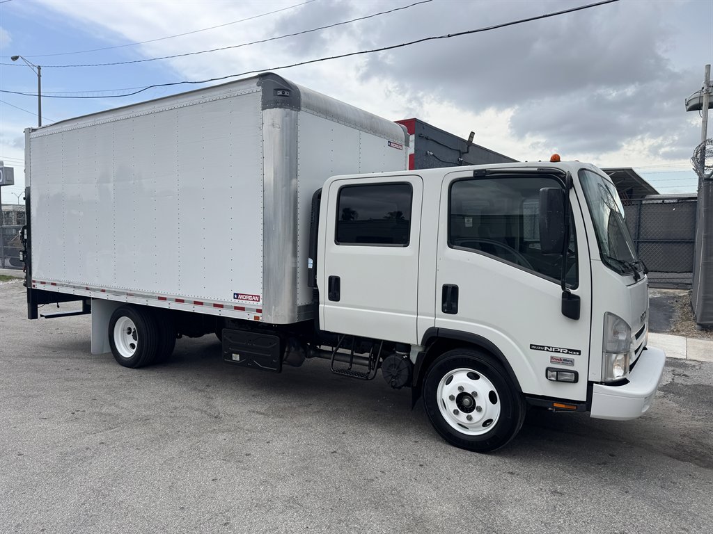 2021 Isuzu Npr-xd - $41,995