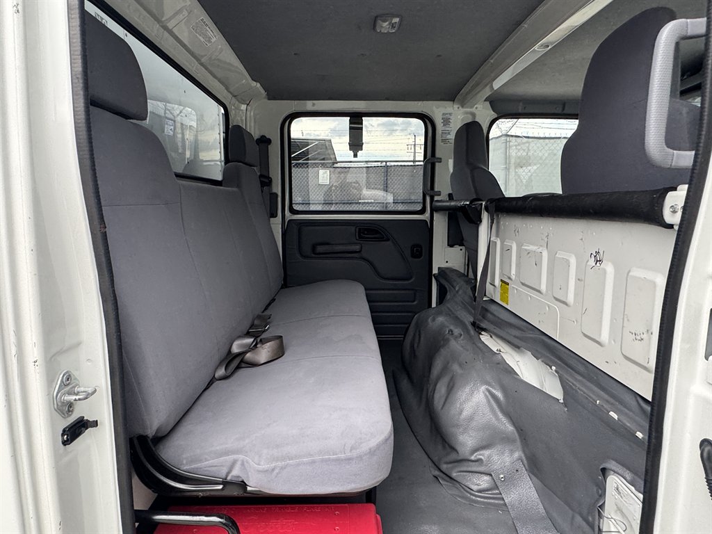2021 Isuzu Npr-xd - $41,995