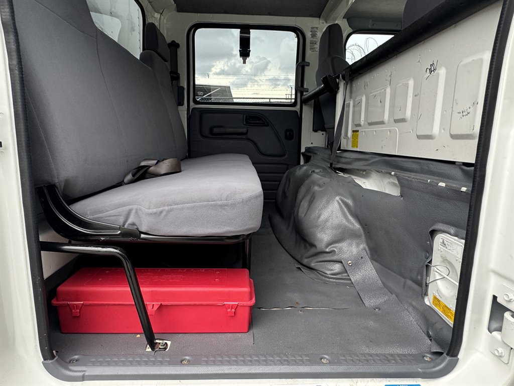 2021 Isuzu Npr-xd - $41,995