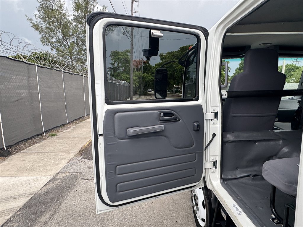 2021 Isuzu Npr-xd - $41,995
