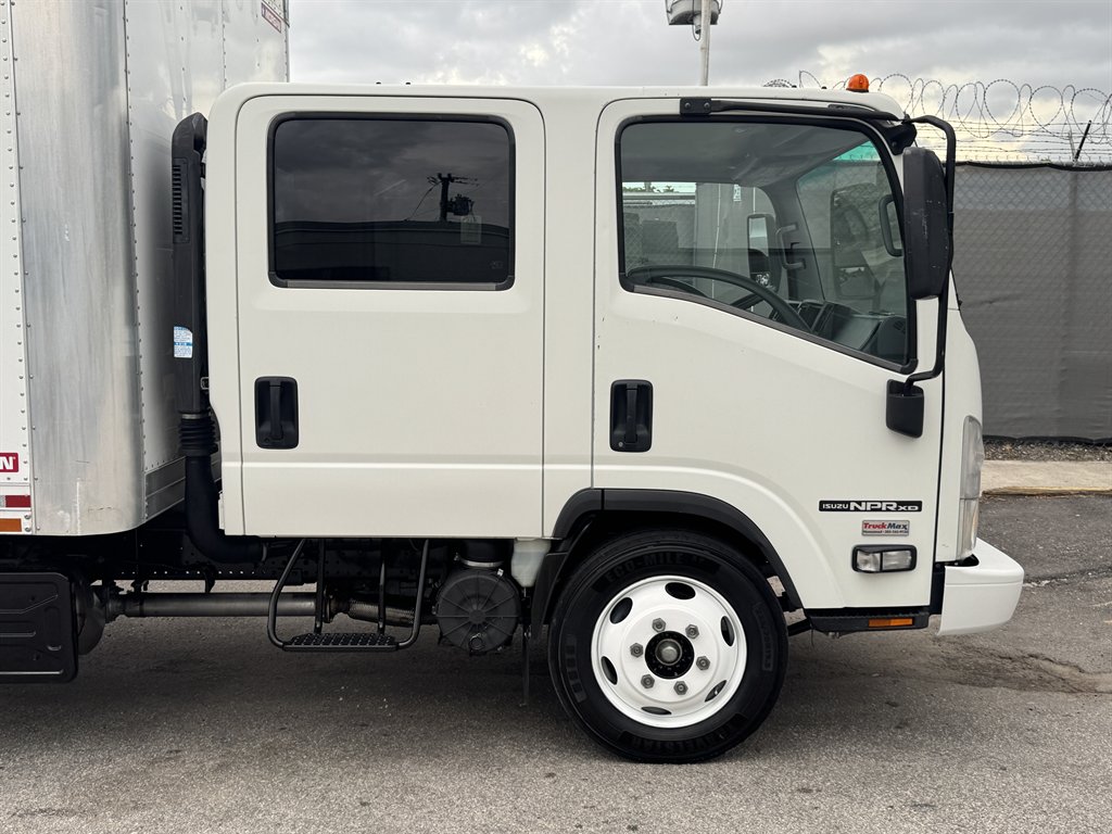 2021 Isuzu Npr-xd - $41,995