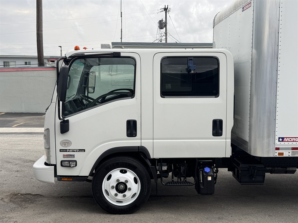 2021 Isuzu Npr-xd - $41,995