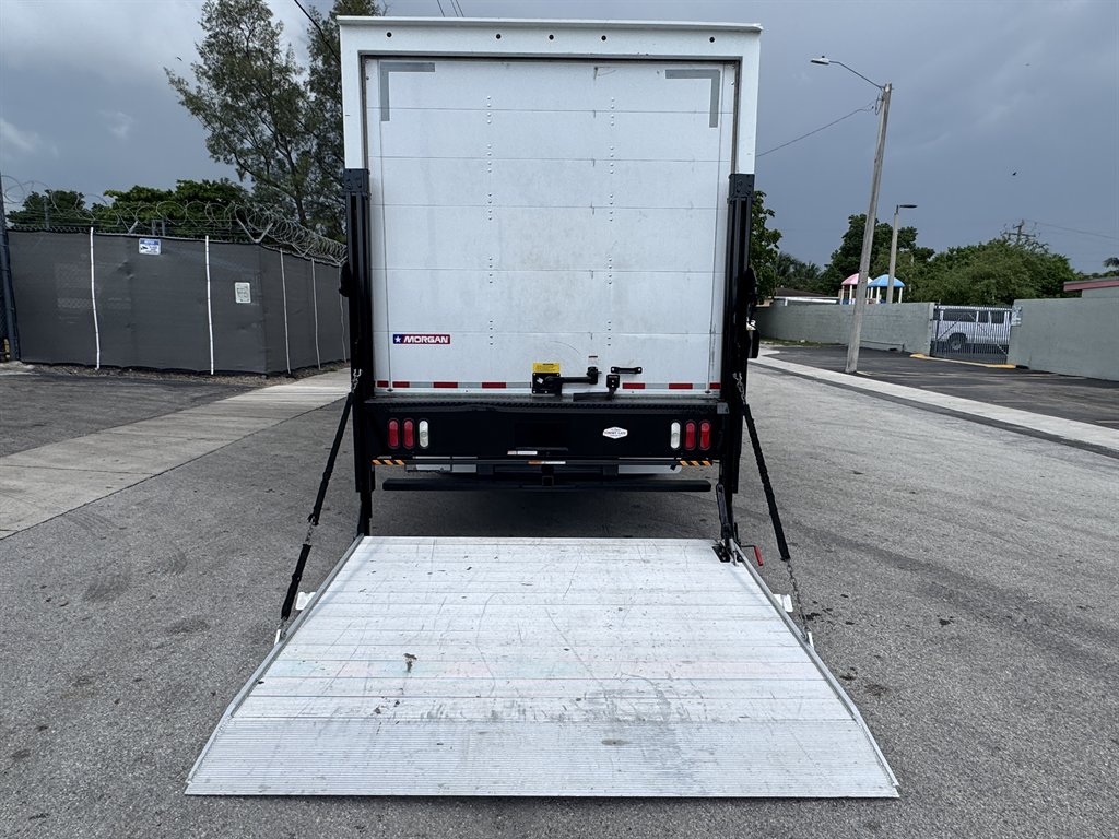2021 Isuzu Npr-xd - $41,995