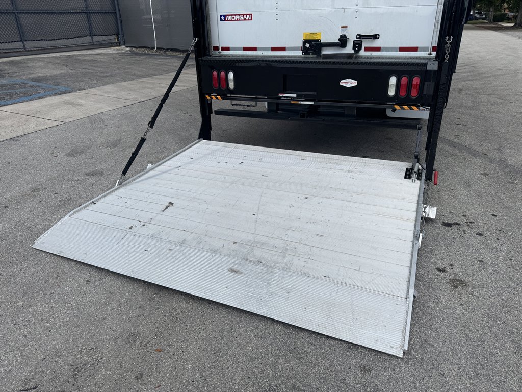 2021 Isuzu Npr-xd - $41,995